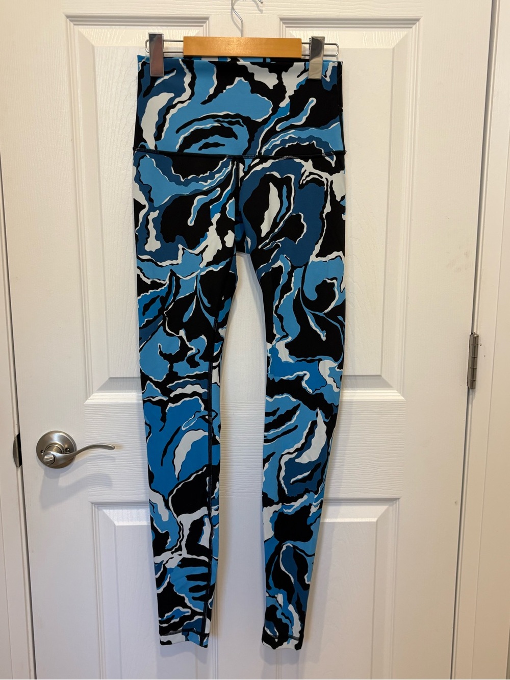 Lululemon leggings size 6 #1136